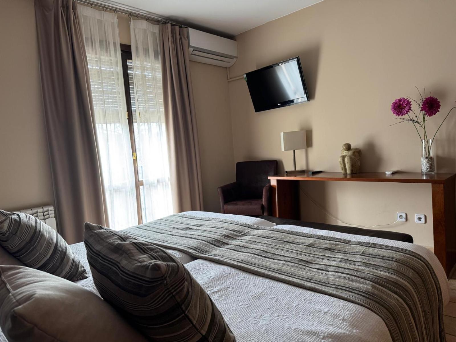Las Almunias Hotel Guara Inluka מראה חיצוני תמונה