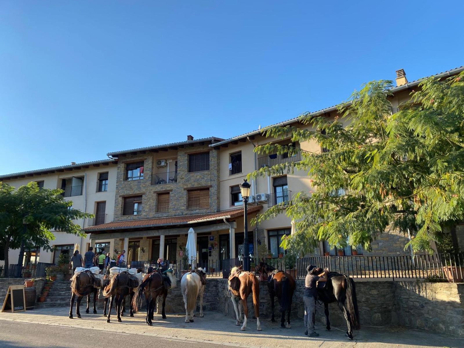 Las Almunias Hotel Guara Inluka מראה חיצוני תמונה