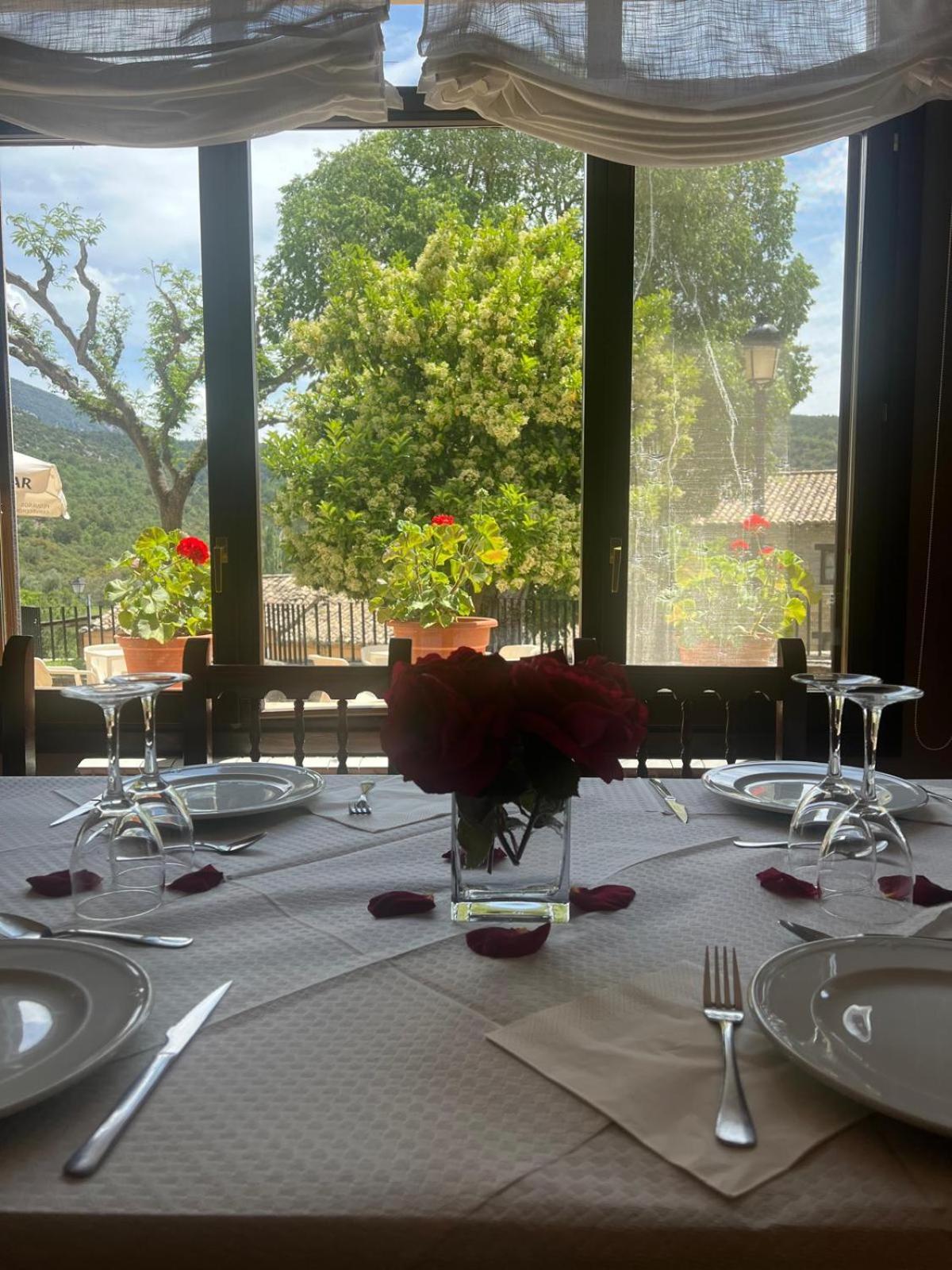 Las Almunias Hotel Guara Inluka מראה חיצוני תמונה